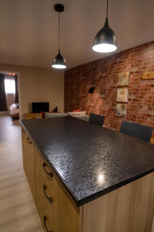 Le Court-Toit Appartement Rouyn-Noranda Buitenkant foto